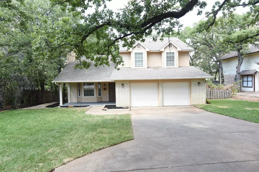 2832 W Kimball Avenue, Grapevine, TX 76051