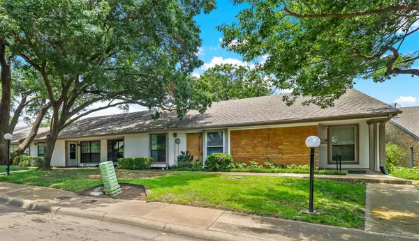 Dallas, TX 75240,13721 Flagstone Lane