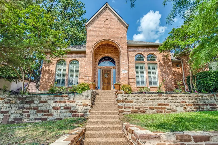 917 Excalibur Drive, Highland Village, TX 75077