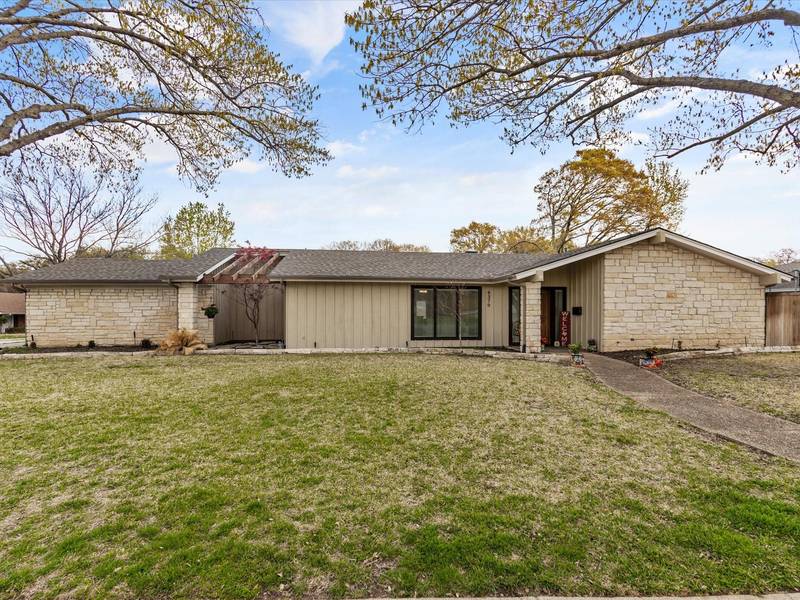 4370 Lanark Avenue, Fort Worth, TX 76109