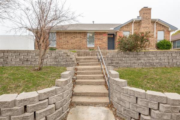 1618 Delaford Drive, Carrollton, TX 75007