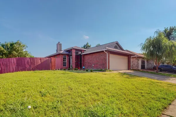 9744 Pinehurst Lane, Dallas, TX 75227