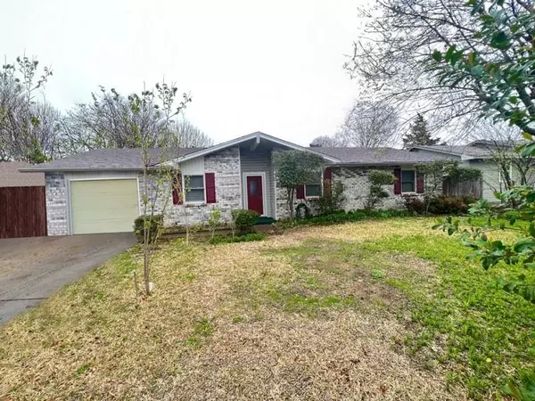 817 Twilight Drive, Cedar Hill, TX 75104