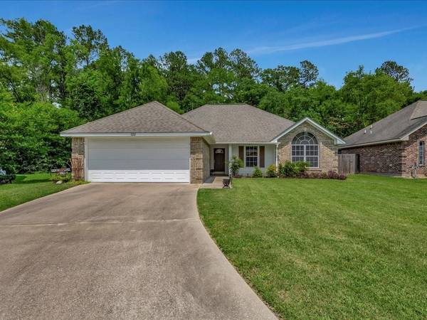 122 Willow Brook Drive, Lufkin, TX 75901