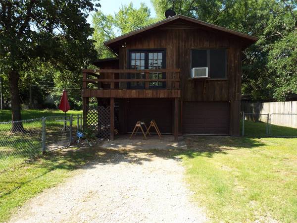 812 Ridgewood Drive, Tool, TX 75143