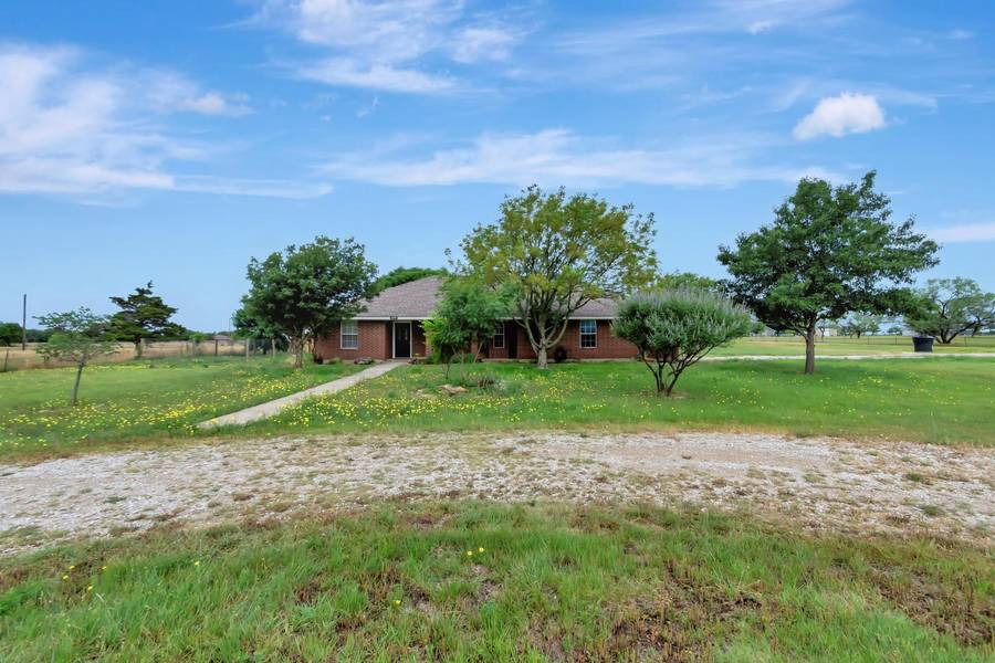 4823 Hillside Loop S, Justin, TX 76247