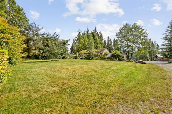 Hyde Creek, BC V0N 2R0,512 Nimpkish Heights Rd