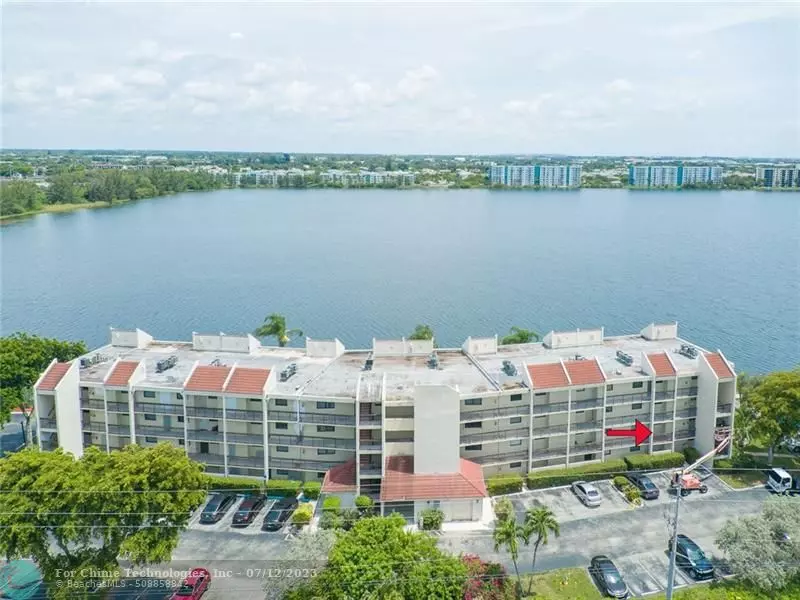 Oakland Park, FL 33309,118 Lake Emerald Dr  #209