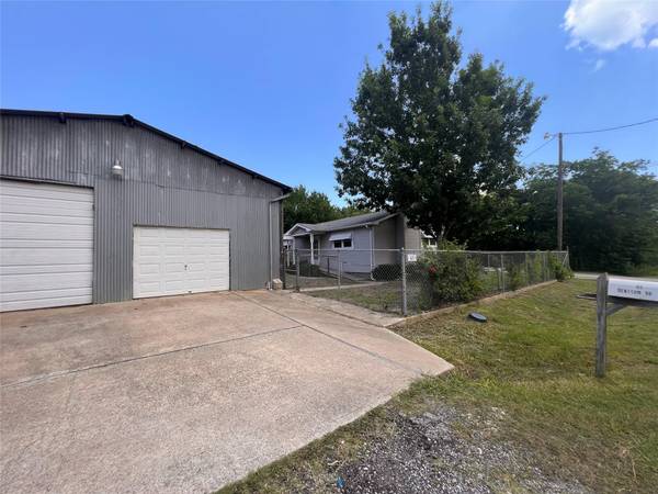 65 Denison Drive, Pottsboro, TX 75076