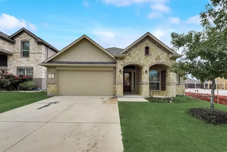 816 Black Hawk Drive, Princeton, TX 75407