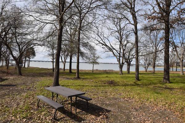 Lot 32 Embarcadero, Kerens, TX 75144