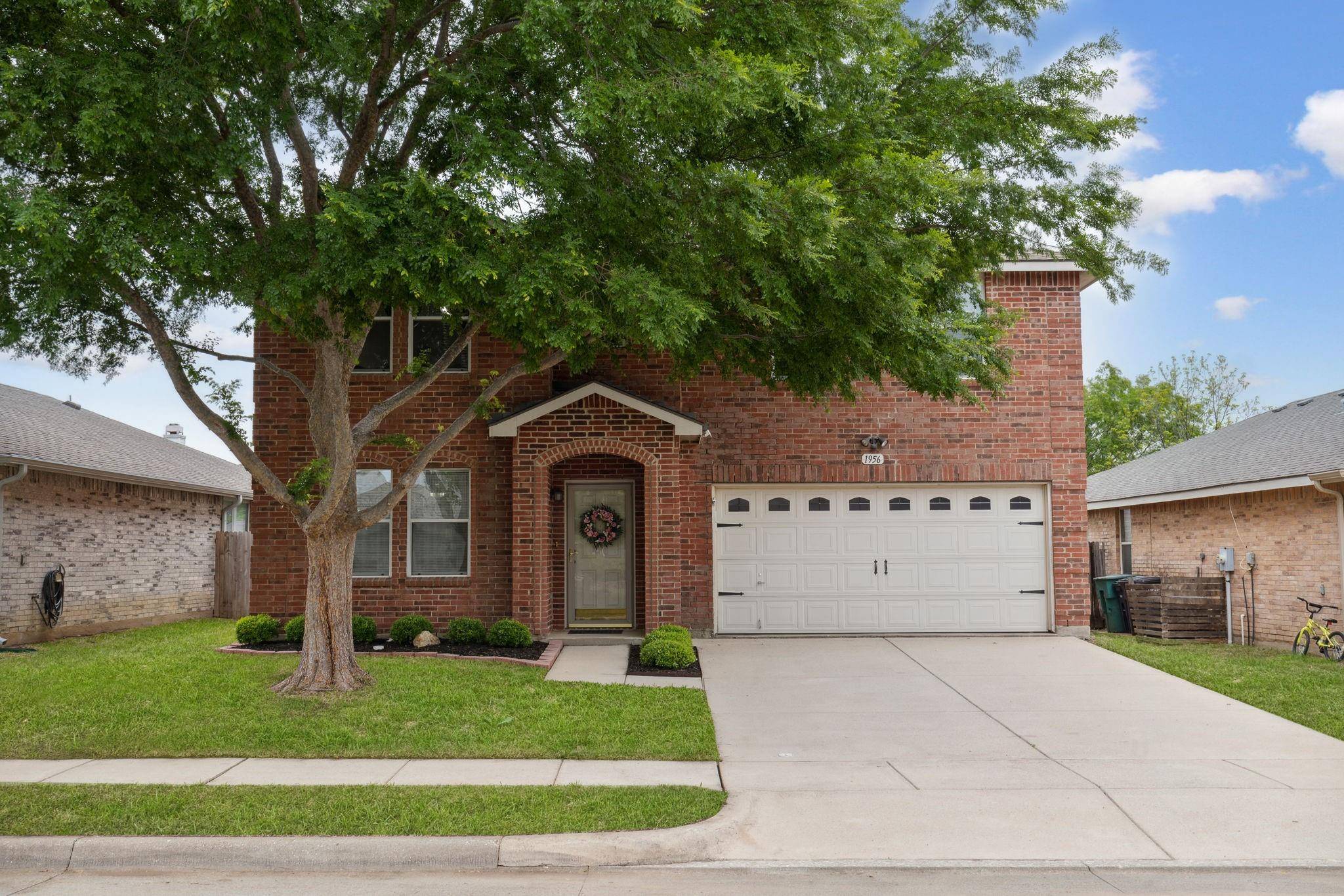 1956 Lariat Drive, Fort Worth, TX 76247