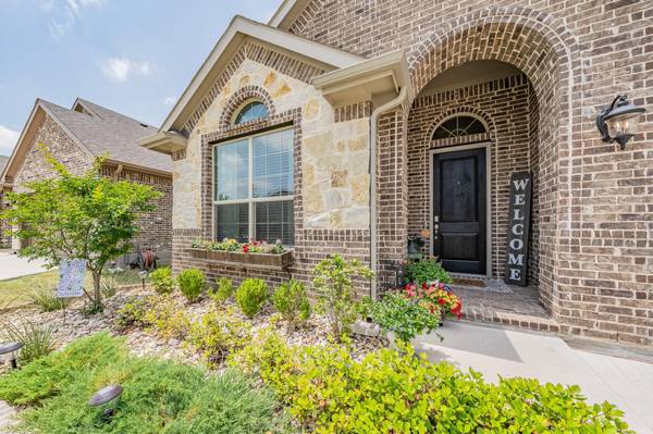 257 Mineral Point Drive, Aledo, TX 76008