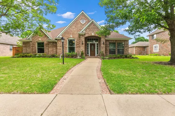 6918 Aberdeen Drive, Garland, TX 75044