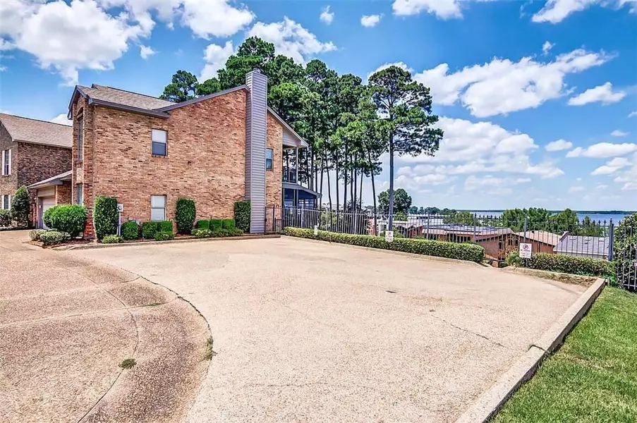 5711 S Lakeshore Drive, Shreveport, LA 71119