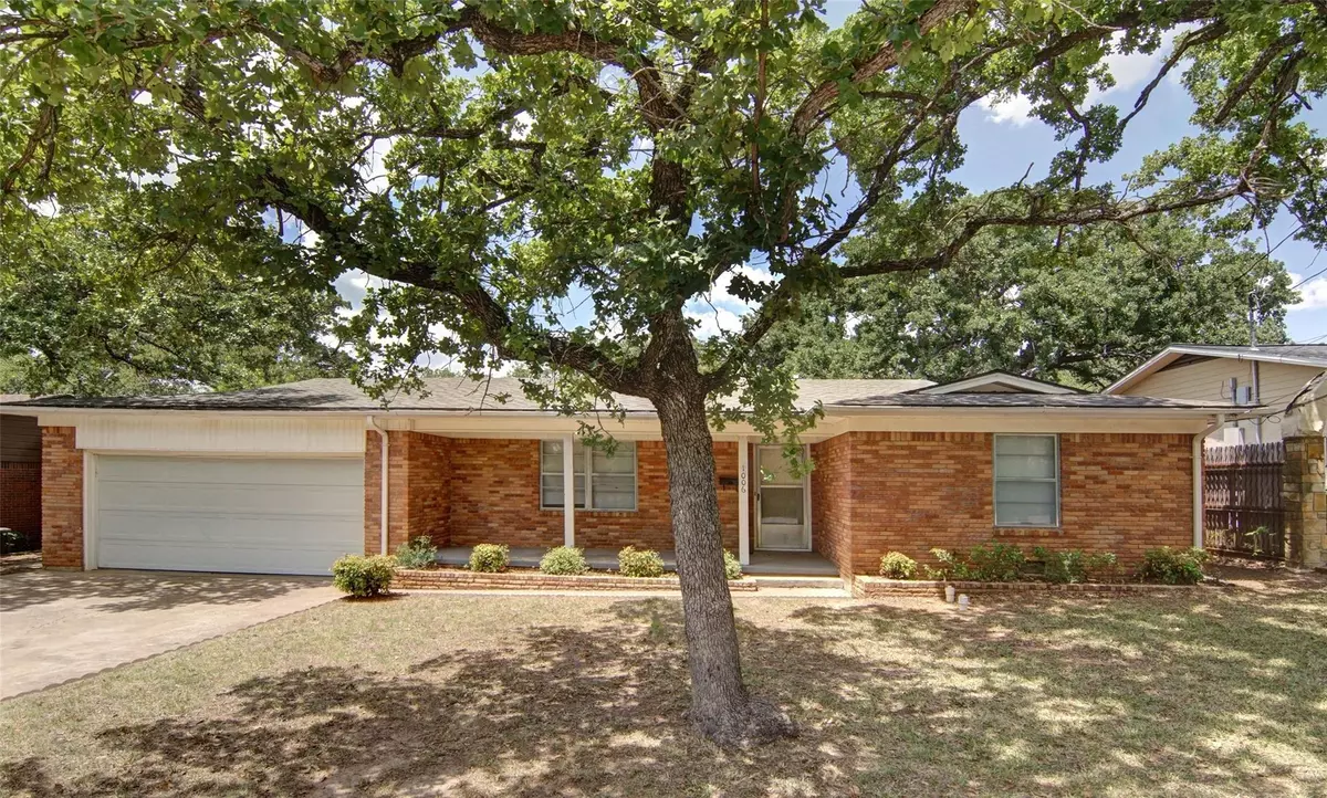 Mineral Wells, TX 76067,1006 NW 11th Street