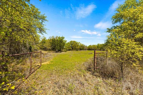 121 County Road, Ranger, TX 76470