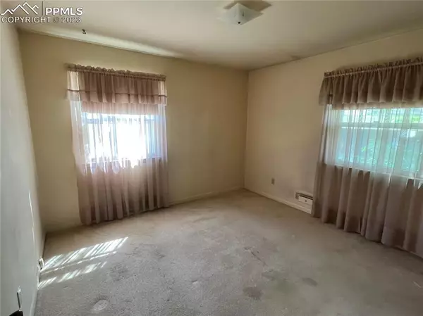 Pueblo, CO 81001,1125 Revere LN