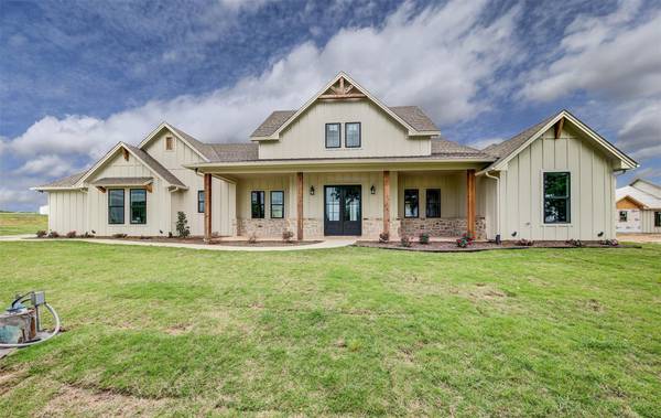 325 County Road 1180, Alvord, TX 76225