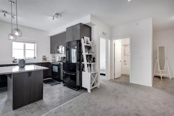 Calgary, AB T2Z 4R2,755 Copperpond BLVD SE #2414