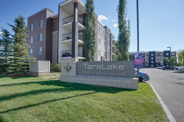 Calgary, AB T3J 0M1,355 Taralake WAY NE #425