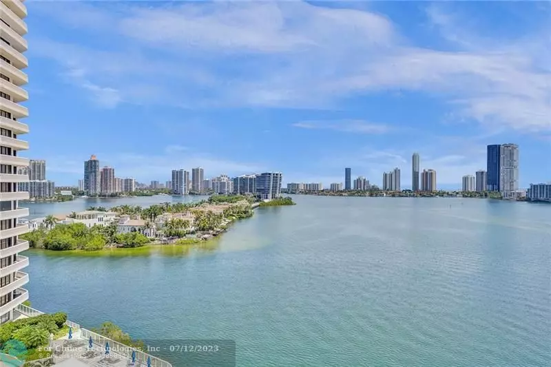 2800 Island Blvd  #1104, Aventura, FL 33160