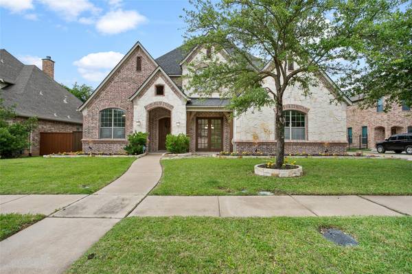 1010 Drake Drive, Euless, TX 76039