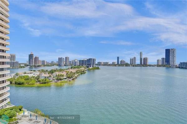 2800 Island Blvd  #1104,  Aventura,  FL 33160