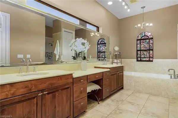 910 W Cape Estates CIR, Cape Coral, FL 33993