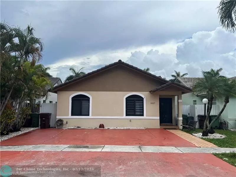 3527 W 74th Pl, Hialeah, FL 33018