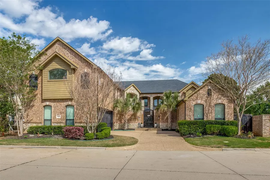 3801 Park Manor Court, Arlington, TX 76017