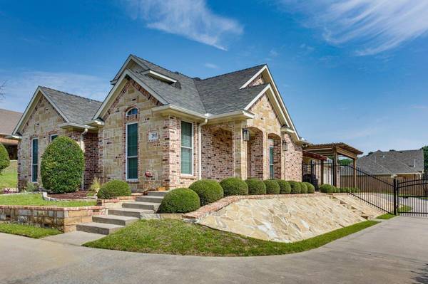 2915 Village Circle, Denison, TX 75020