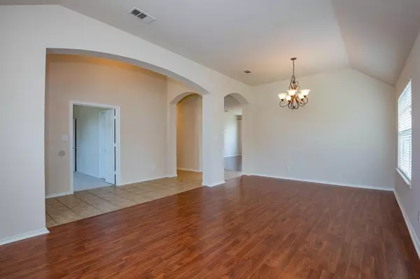 Dallas, TX 75249,8109 Fox Creek Trail