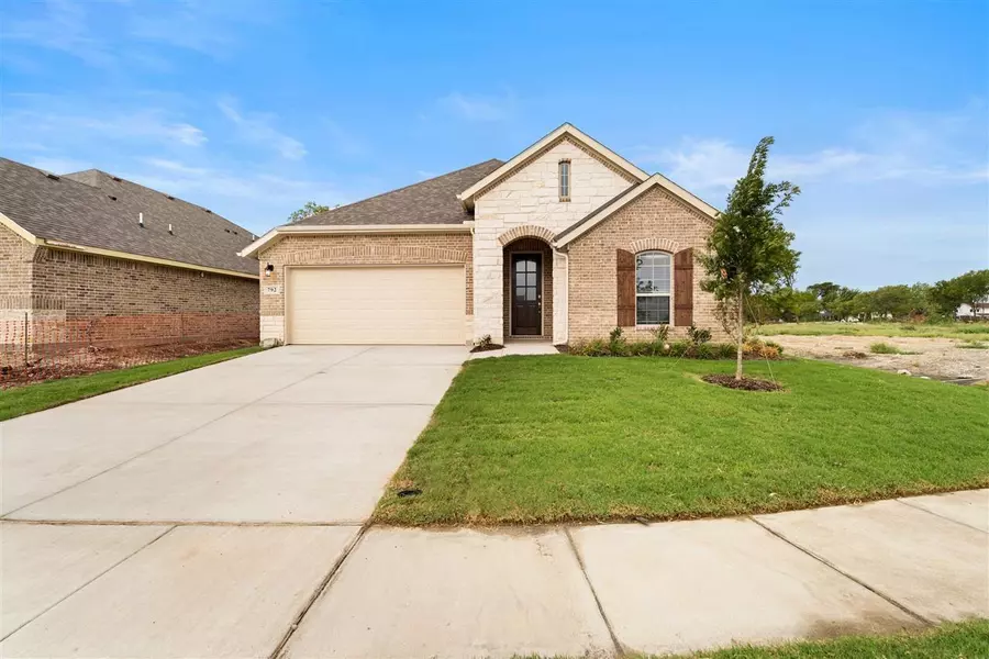 792 Fletcher Drive, Fate, TX 75087