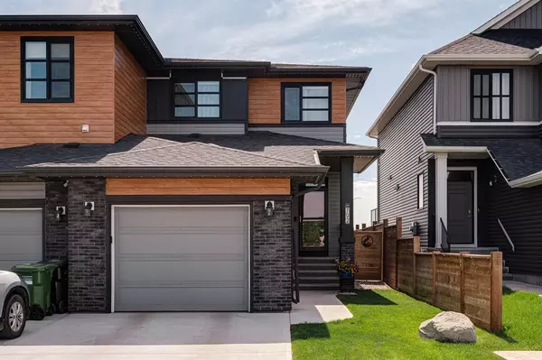 Calgary, AB T3M 3C4,792 Seton CIR SE