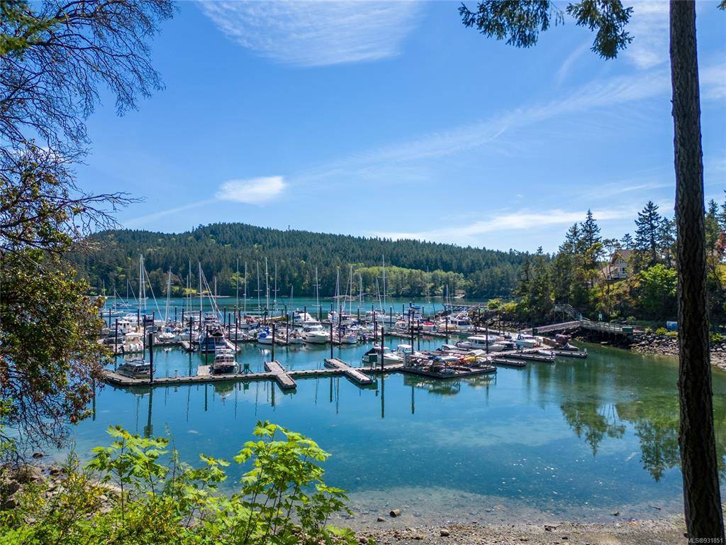 Pender Island, BC V0N 2M2,2315 Mackinnon Rd #25 A