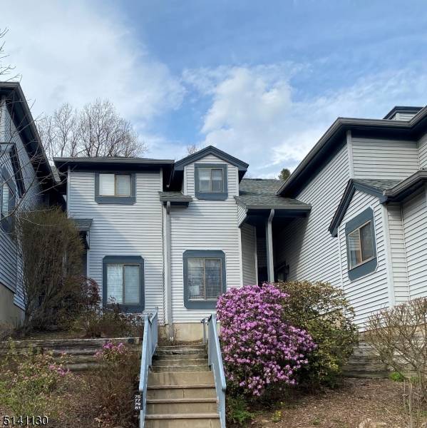 81 Overlook Dr, Independence Twp., NJ 07840