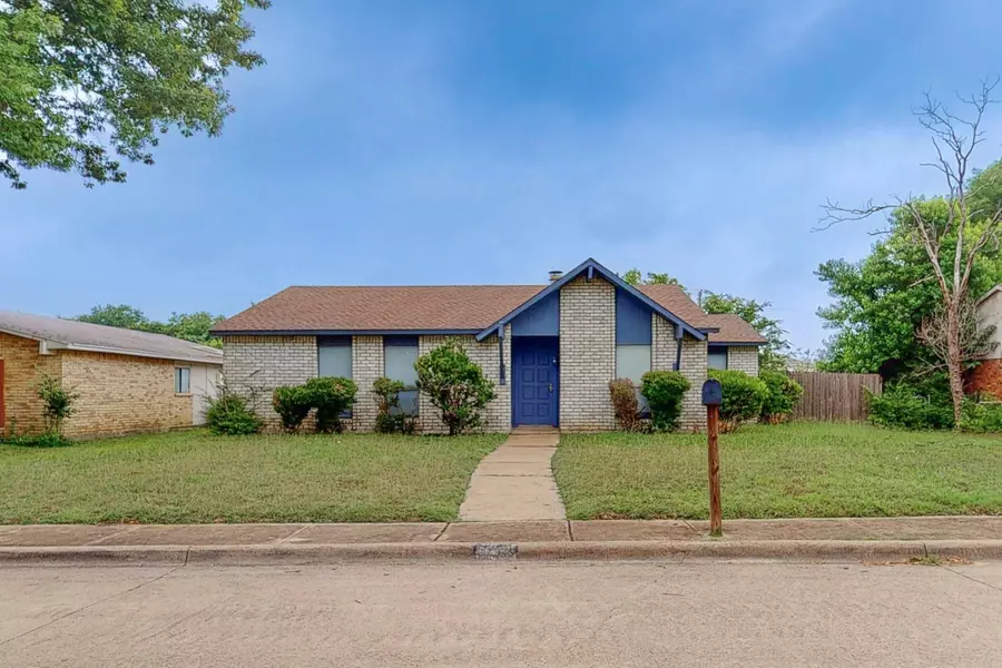 733 Priscilla Lane, Desoto, TX 75115