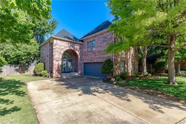 600 Riverwalk Court, Norman, OK 73072