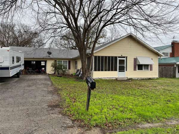 401 NW 6th Street, Hubbard, TX 76648