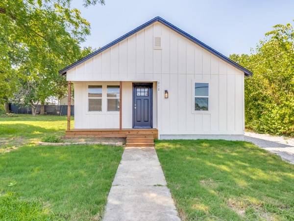 212 Hall Street, Whitesboro, TX 76273