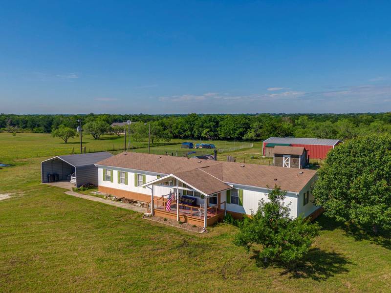 9876 County Road 2221, Barry, TX 75102