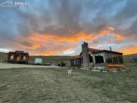 1225 Broken Hand RD, Westcliffe, CO 81252