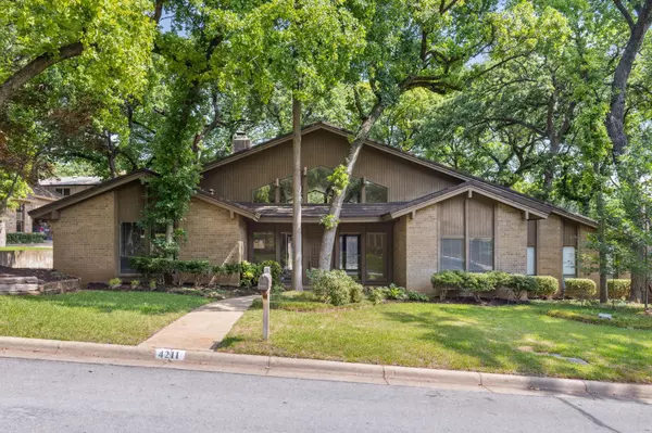 4211 Trowbridge Drive, Arlington, TX 76013