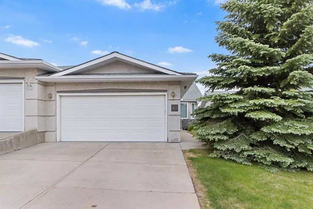 Calgary, AB T3G 3W5,40 Arbour Cliff Close