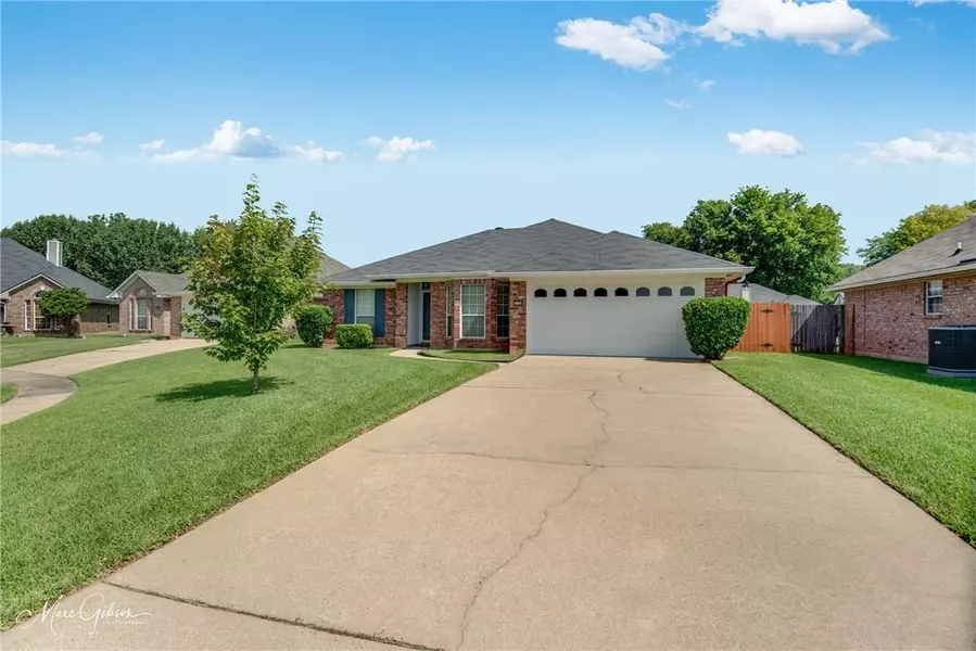 3304 Williamsburg Drive, Bossier City, LA 71112