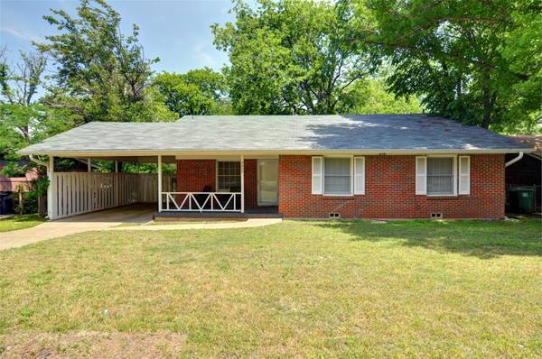 3200 Binyon Avenue, Fort Worth, TX 76133