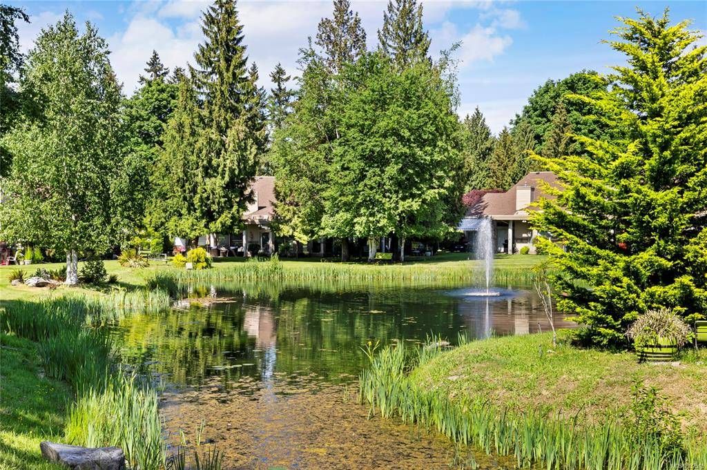 1235 Pond Pl,  Parksville,  BC V9P 2P8