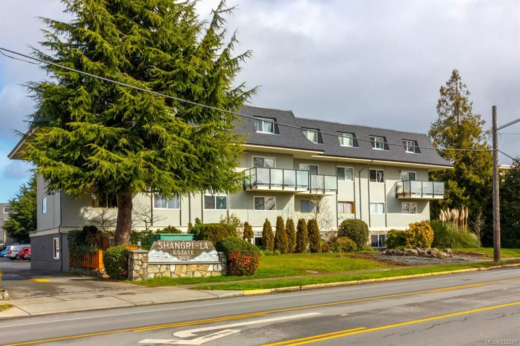 Esquimalt, BC V9A 2W9,840 Craigflower Rd #15