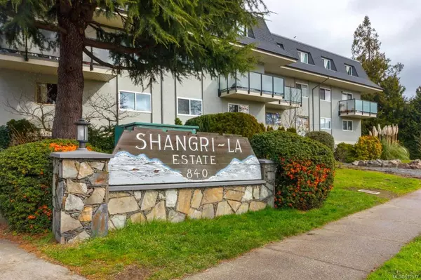 Esquimalt, BC V9A 2W9,840 Craigflower Rd #15